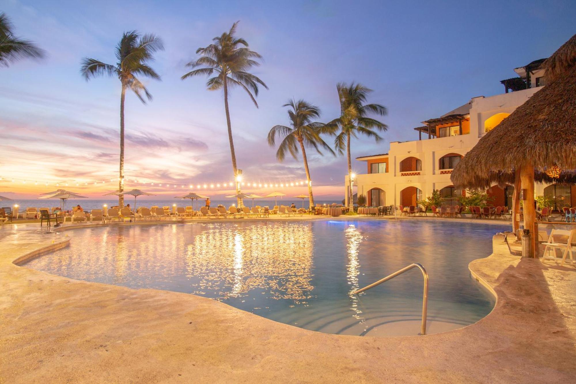 Plaza Pelicanos Club Beach Resort All Inclusive Puerto Vallarta Esterno foto